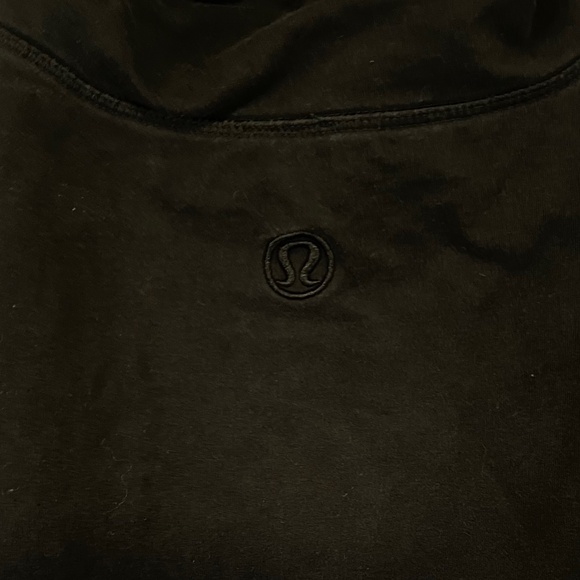 LULULEMON PULLOVER SWEATER!‎ - Picture 3 of 6